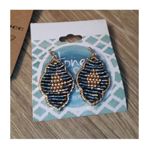 Bundle lot 2 Boho Dressy Style Dangle Drop Earrings Silver Tone and Seed Beads - Picture 4 of 4